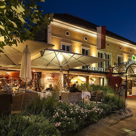 Seehotel Hubertushof Velden am Wörthersee Екстериор снимка